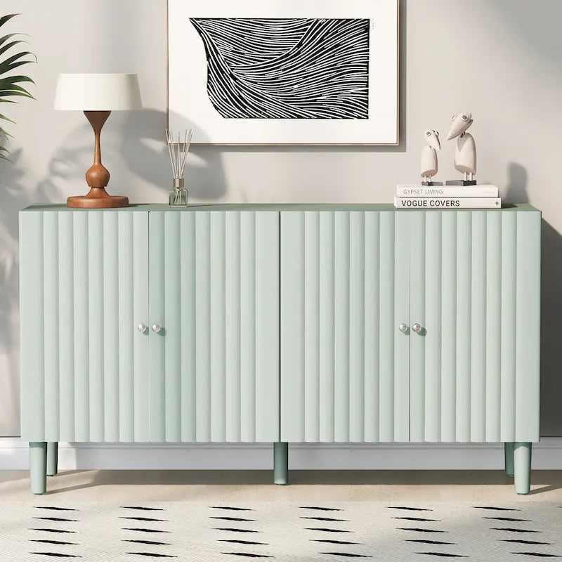 Buffet élégant à quatre portes avec portes à motif ondulé