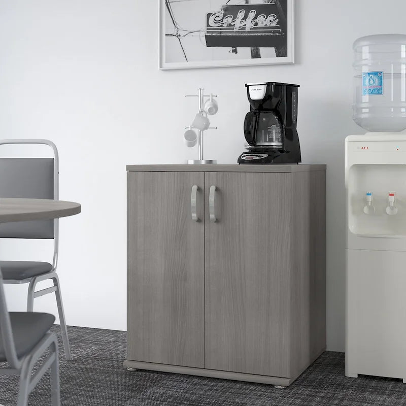 Armoire de rangement universelle au sol avec portes de Bush Business Furniture