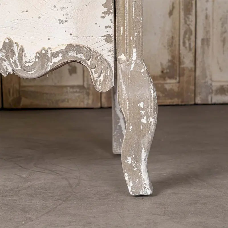 armoires en bois vintage