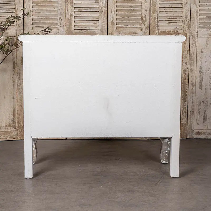 armoires en bois vintage