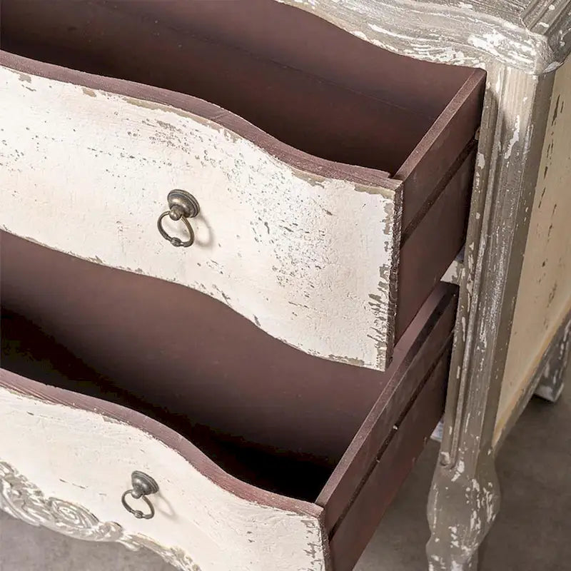 armoires en bois vintage