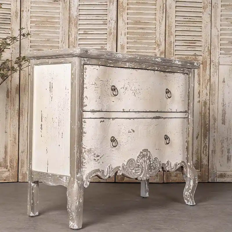 armoires en bois vintage