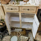 Armoires sculptées, armoires en bois