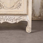 Armoires sculptées, armoires en bois