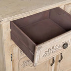 Armoires sculptées, armoires en bois