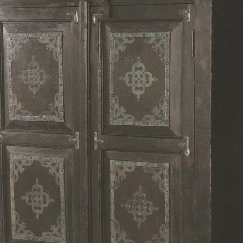 Garde-manger ou placard de rangement HomeRoots 72 en bois massif brun foncé - 91,4 cm x 182,9 cm x 40,6 cm