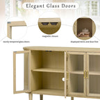 Buffet de style campagnard avec portes vitrées et étagères réglables