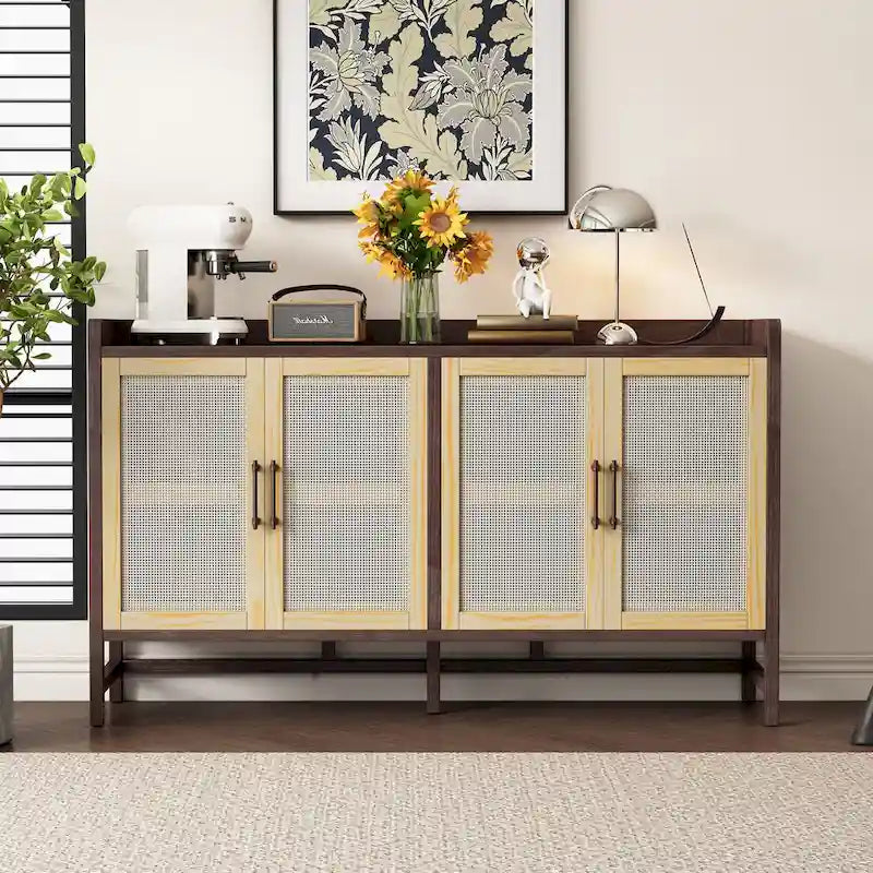 Buffet rustique avec portes décoratives en rotin