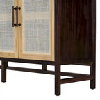 Buffet rustique avec portes décoratives en rotin