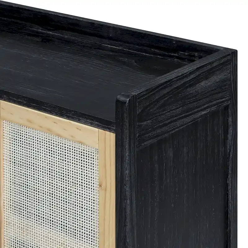 Buffet rustique avec portes décoratives en rotin