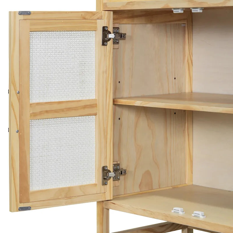 Buffet rustique avec portes décoratives en rotin