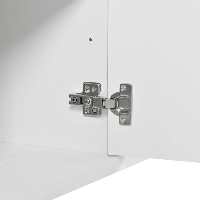 Buffet à 4 portes avec panneaux sculptés et étagères réglables