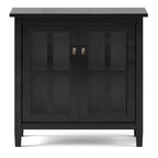 Meuble de rangement bas de style transitionnel WYNDENHALL Norfolk en bois massif, 81 cm de large - 81 cm (l) x 36 cm (p) x 79 cm (h)