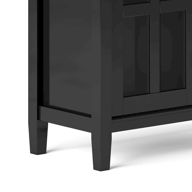 Meuble de rangement bas de style transitionnel WYNDENHALL Norfolk en bois massif, 81 cm de large - 81 cm (l) x 36 cm (p) x 79 cm (h)