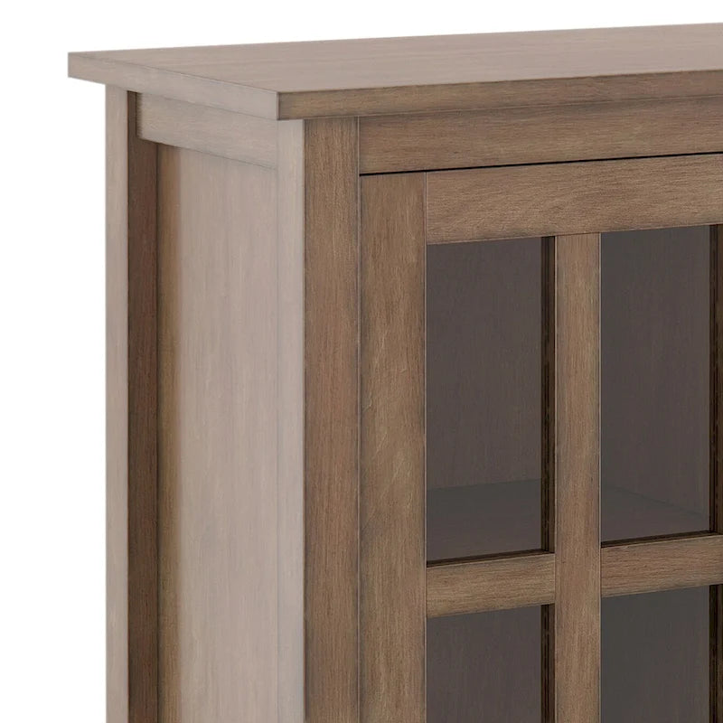 Meuble de rangement bas de style transitionnel WYNDENHALL Norfolk en bois massif, 81 cm de large - 81 cm (l) x 36 cm (p) x 79 cm (h)