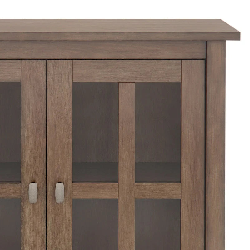 Meuble de rangement bas de style transitionnel WYNDENHALL Norfolk en bois massif, 81 cm de large - 81 cm (l) x 36 cm (p) x 79 cm (h)