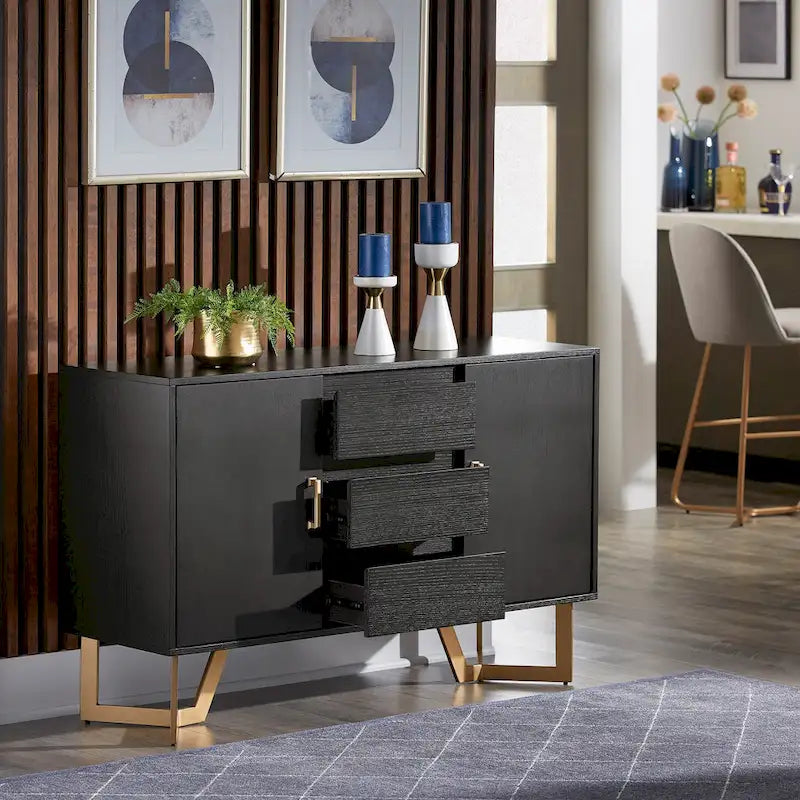 Buffet Cheyenne finition noire avec base en métal doré par iNSPIRE Q Modern