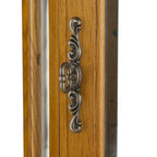 Vitrine éclairée Sebbar en chêne de SEI Furniture