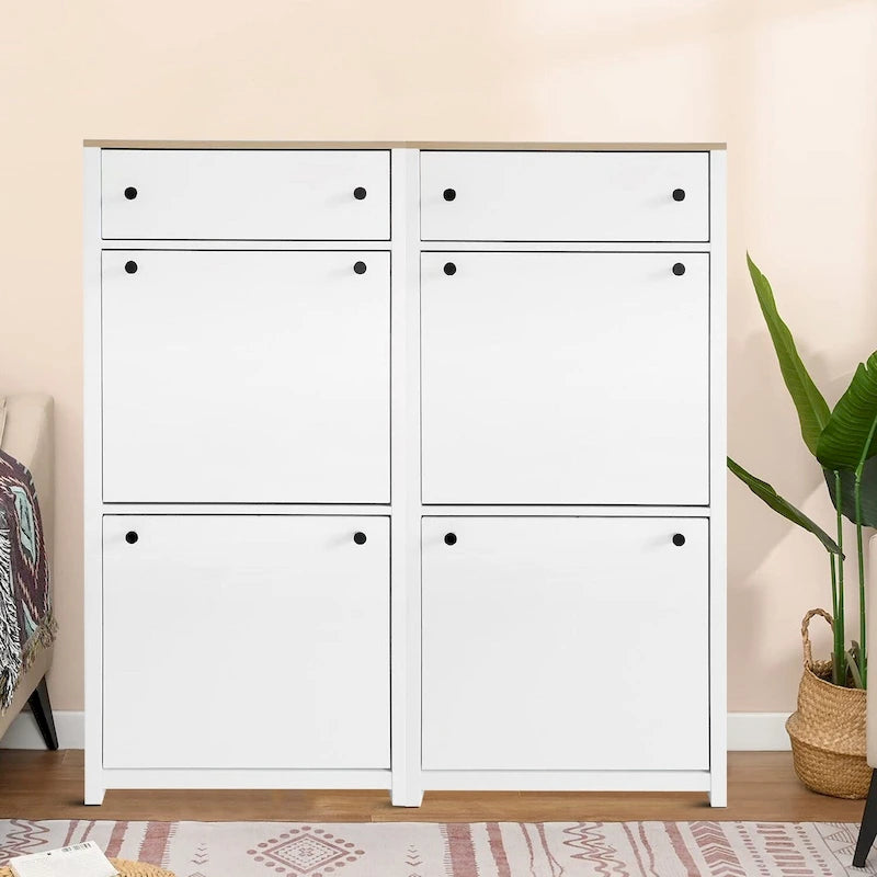 Ensemble moderne et minimaliste de deux armoires à chaussures en bois