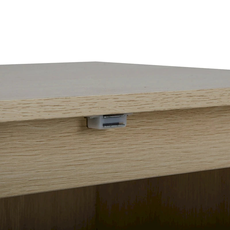 Armoire haute Allen à 2 portes en rotin naturel, étagère réglable, montage facile, meuble autoportant pour salon ou chambre.
