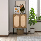 Armoire haute Allen à 2 portes en rotin naturel, étagère réglable, montage facile, meuble autoportant pour salon ou chambre.