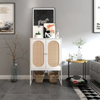 Armoire haute Allen à 2 portes en rotin naturel, étagère réglable, montage facile, meuble autoportant pour salon ou chambre.