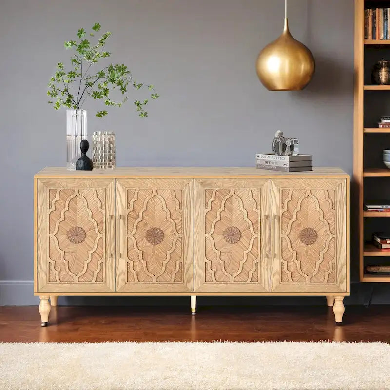 Grand meuble de rangement avec porte à motif floral sculpté et poignée en métal, idéal pour le salon, la cuisine ou l'entrée.