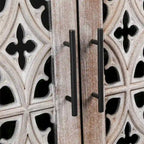 Armoire ancienne creuse à quatre portes de style campagnard américain