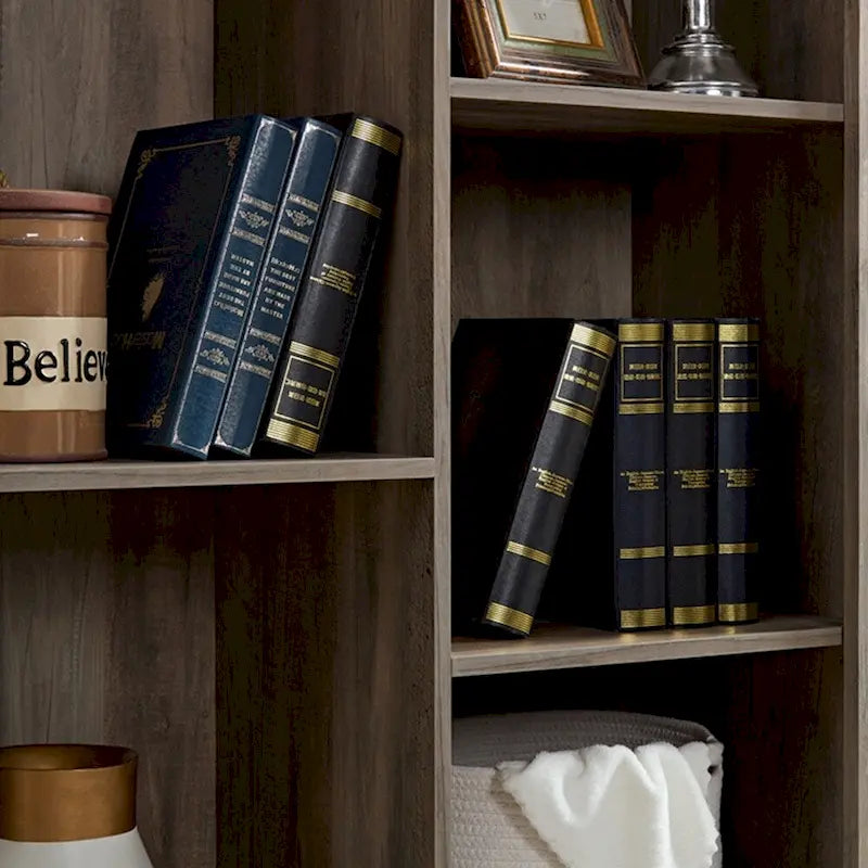 Armoire de rangement haute en bois avec porte de grange
