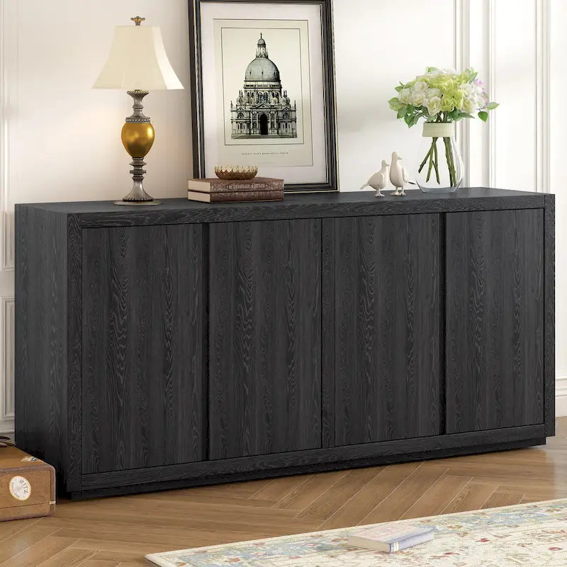Buffet à quatre portes avec placage en frêne