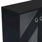 Meuble léger et luxueux orné de motifs géométriques, idéal pour un couloir, une entrée ou un salon.