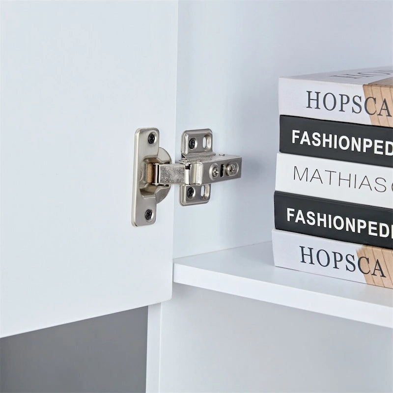 Buffet de cuisine en bois avec rangements et cave à vin