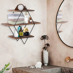 Étagères murales métalliques à 3 niveaux, motif losange géométrique, pour le rangement et la présentation de vos objets de décoration.