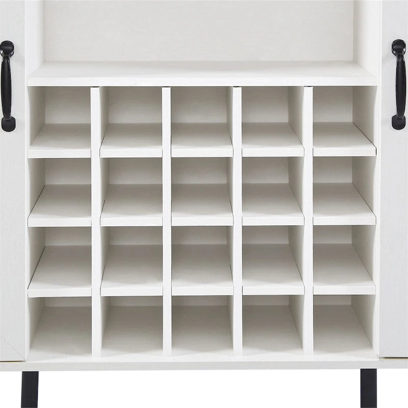 Armoire à vin de style grange avec porte en imitation rotin, casier à bouteilles et porte-verres.